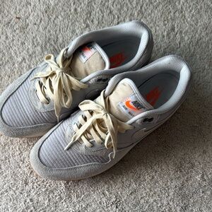 Nike Air Max 1 Gray and Cream Sneakers Low-Top Mesh Design